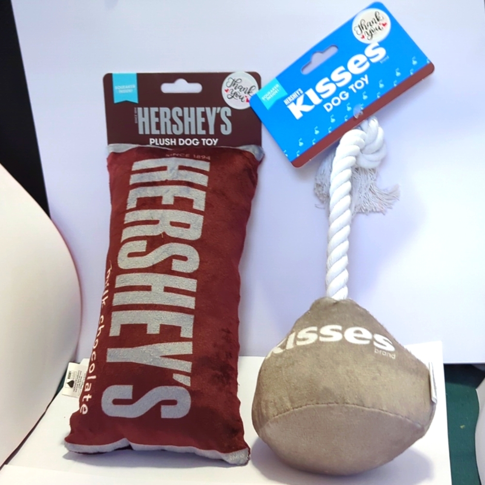 Lot Of 2 Dog Toys Hershey's & Hershey Kiss Sqeaky & Crinkle NWT